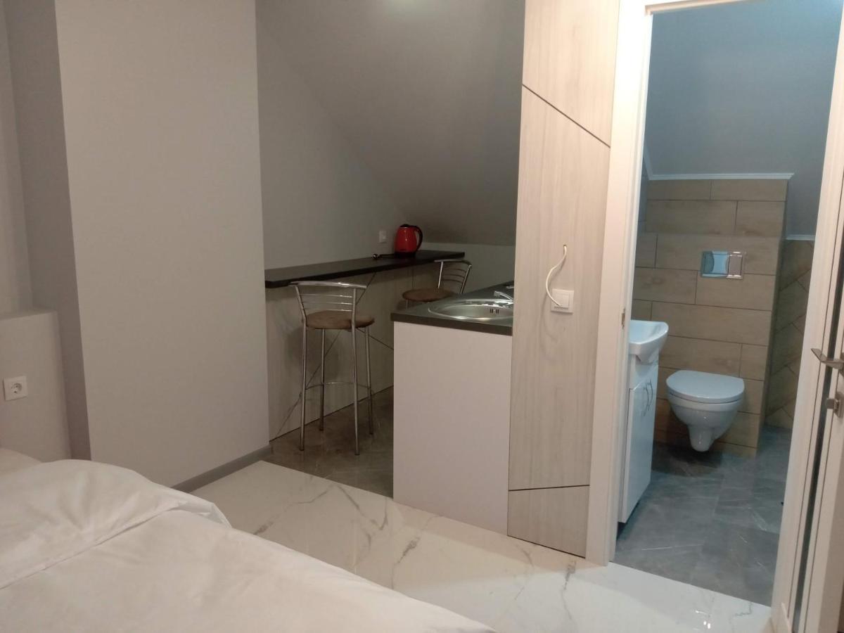 Pure Apartments Vip 5 Lviv Bagian luar foto